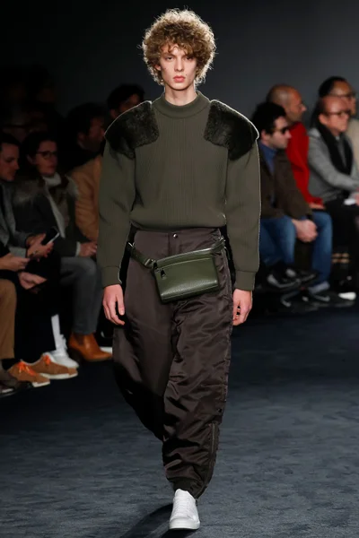Look 8